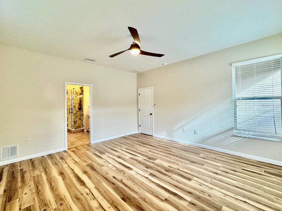 For Rent: $3,000 (4 beds, 3 baths, 2421 Square Feet)