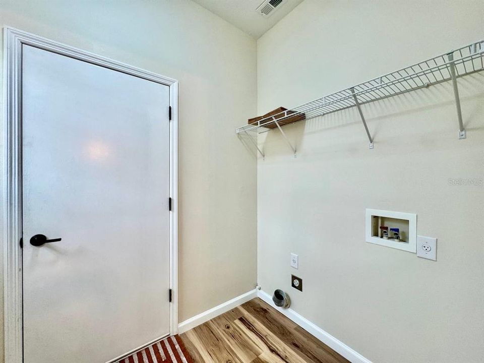 For Rent: $3,000 (4 beds, 3 baths, 2421 Square Feet)