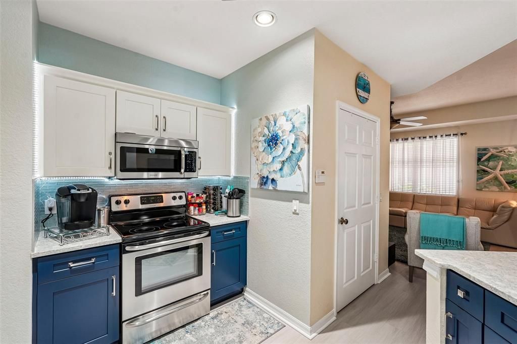 For Sale: $269,900 (3 beds, 2 baths, 1819 Square Feet)
