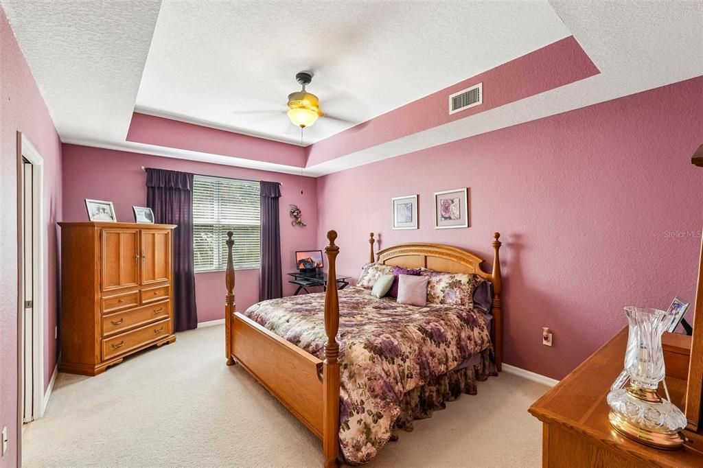 For Sale: $269,900 (3 beds, 2 baths, 1819 Square Feet)