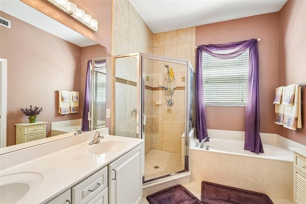For Sale: $269,900 (3 beds, 2 baths, 1819 Square Feet)