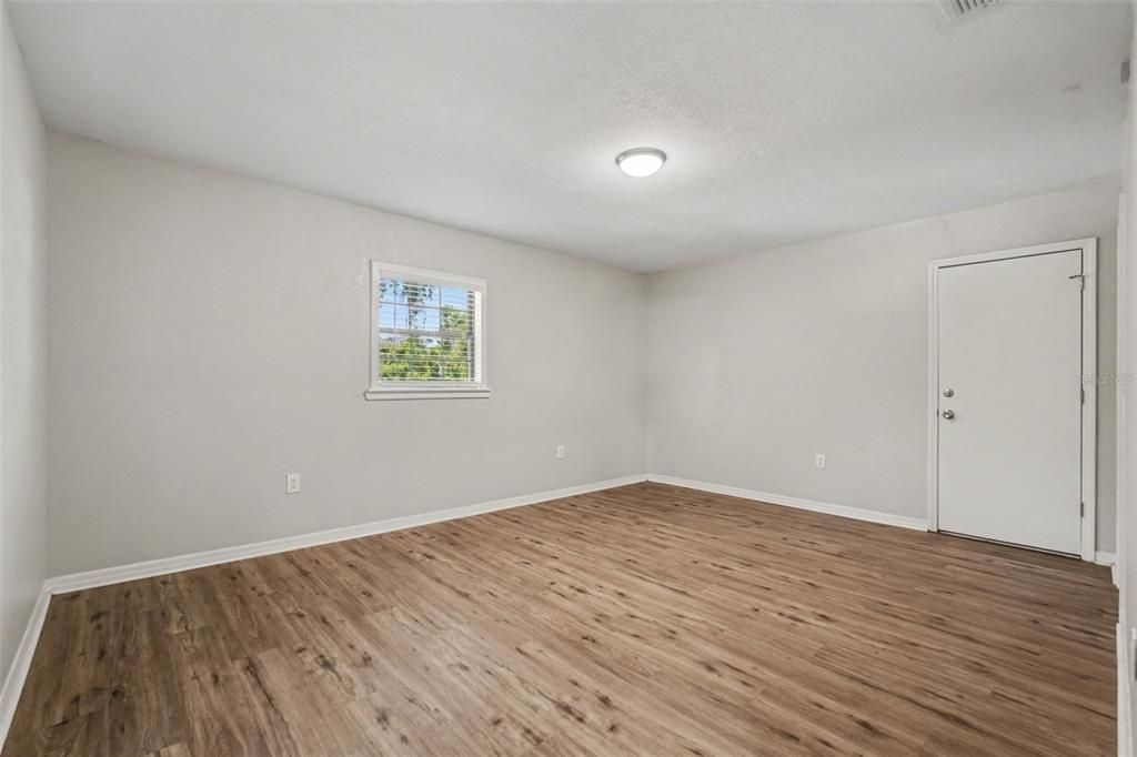 For Sale: $549,900 (3 beds, 3 baths, 3390 Square Feet)
