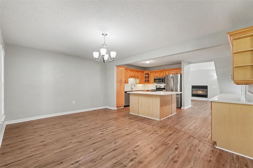 For Sale: $549,900 (3 beds, 3 baths, 3390 Square Feet)
