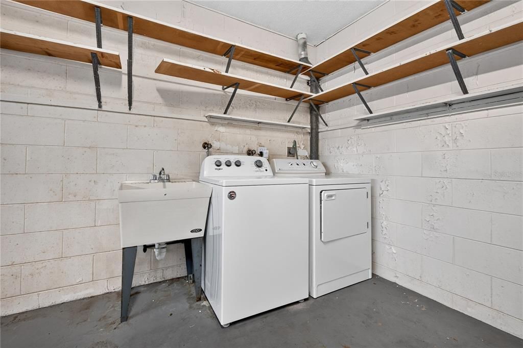 For Sale: $262,500 (2 beds, 2 baths, 1156 Square Feet)