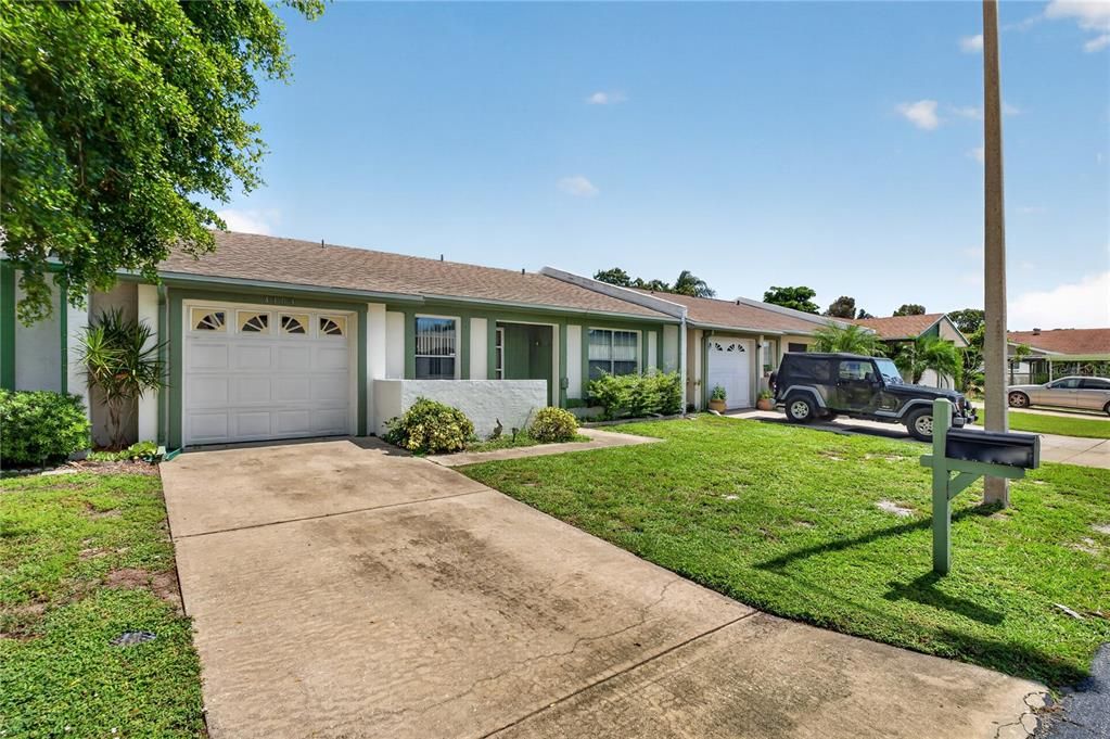 For Sale: $262,500 (2 beds, 2 baths, 1156 Square Feet)