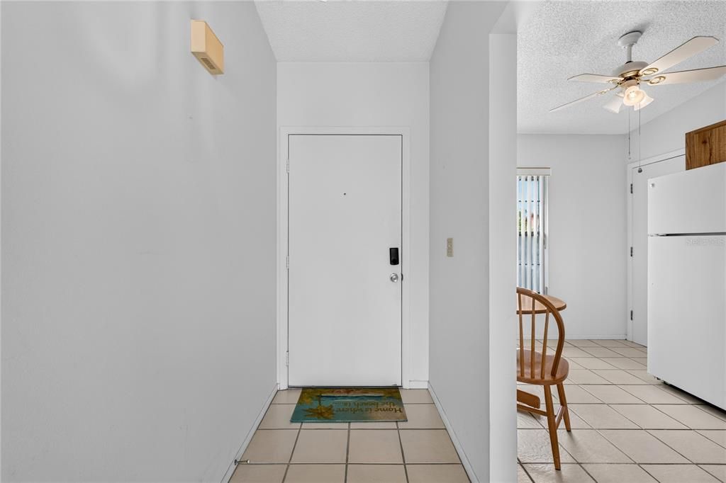 For Sale: $262,500 (2 beds, 2 baths, 1156 Square Feet)