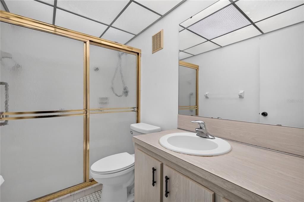 For Sale: $262,500 (2 beds, 2 baths, 1156 Square Feet)