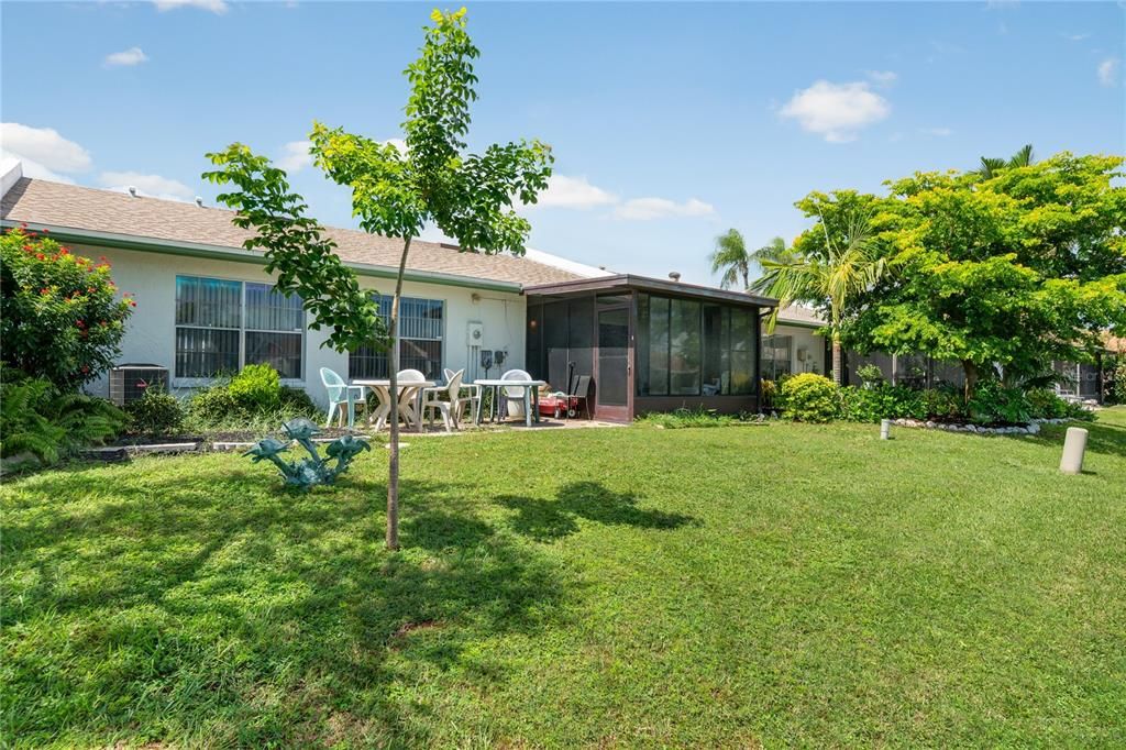 For Sale: $262,500 (2 beds, 2 baths, 1156 Square Feet)