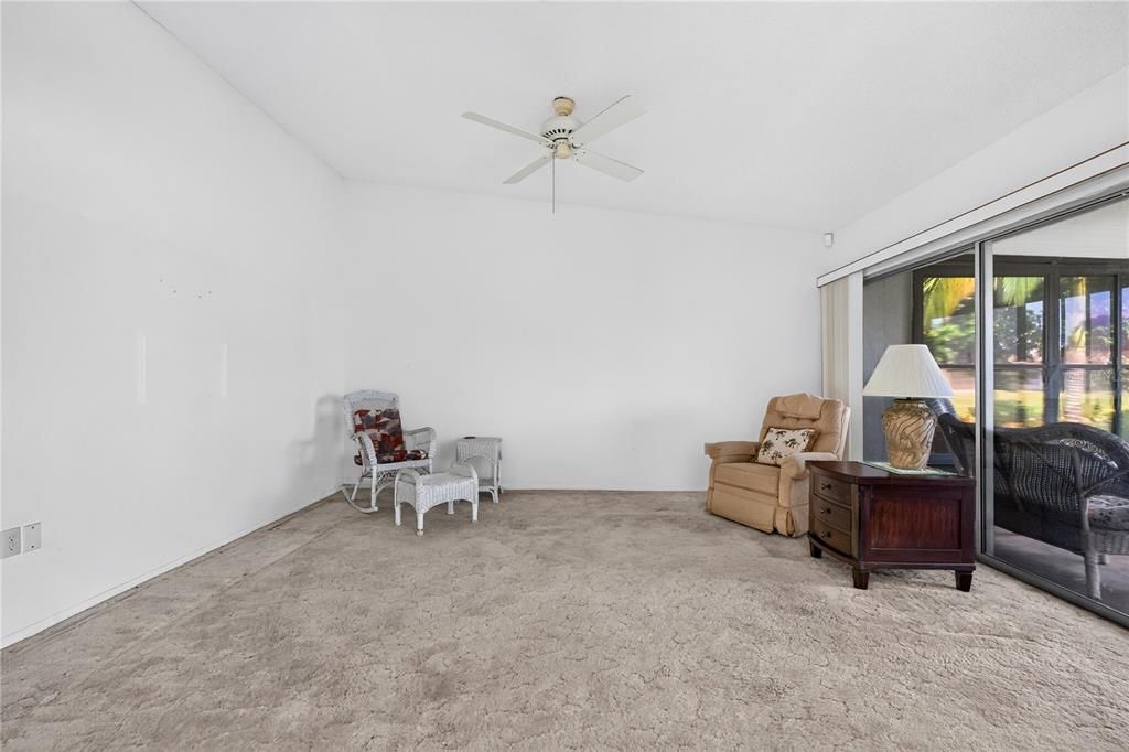 For Sale: $262,500 (2 beds, 2 baths, 1156 Square Feet)