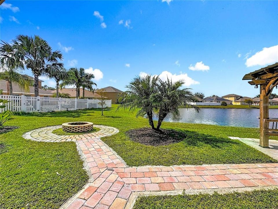For Rent: $2,900 (4 beds, 2 baths, 2399 Square Feet)
