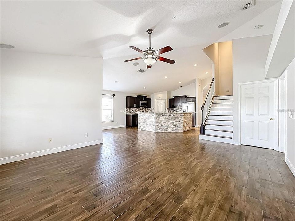 For Rent: $2,900 (4 beds, 2 baths, 2399 Square Feet)
