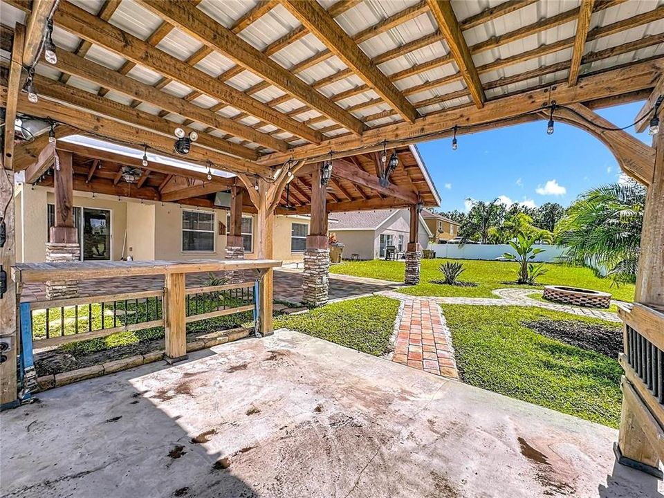 For Rent: $2,900 (4 beds, 2 baths, 2399 Square Feet)