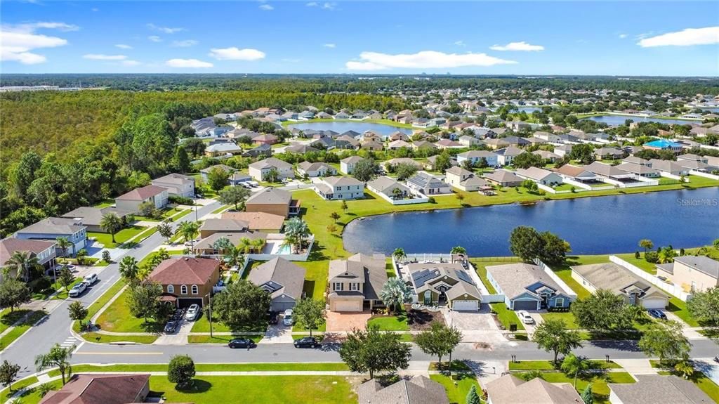 For Rent: $2,900 (4 beds, 2 baths, 2399 Square Feet)