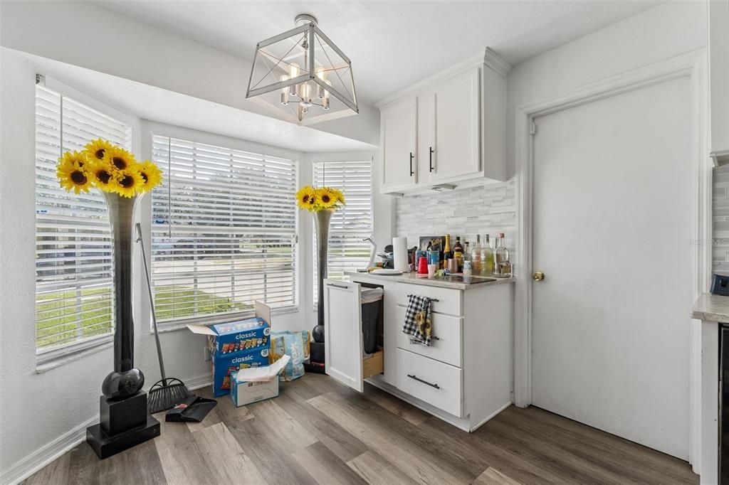 For Sale: $343,000 (3 beds, 2 baths, 1165 Square Feet)