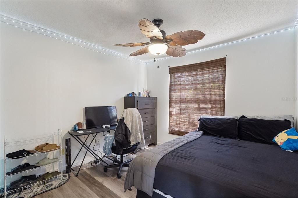 For Sale: $343,000 (3 beds, 2 baths, 1165 Square Feet)