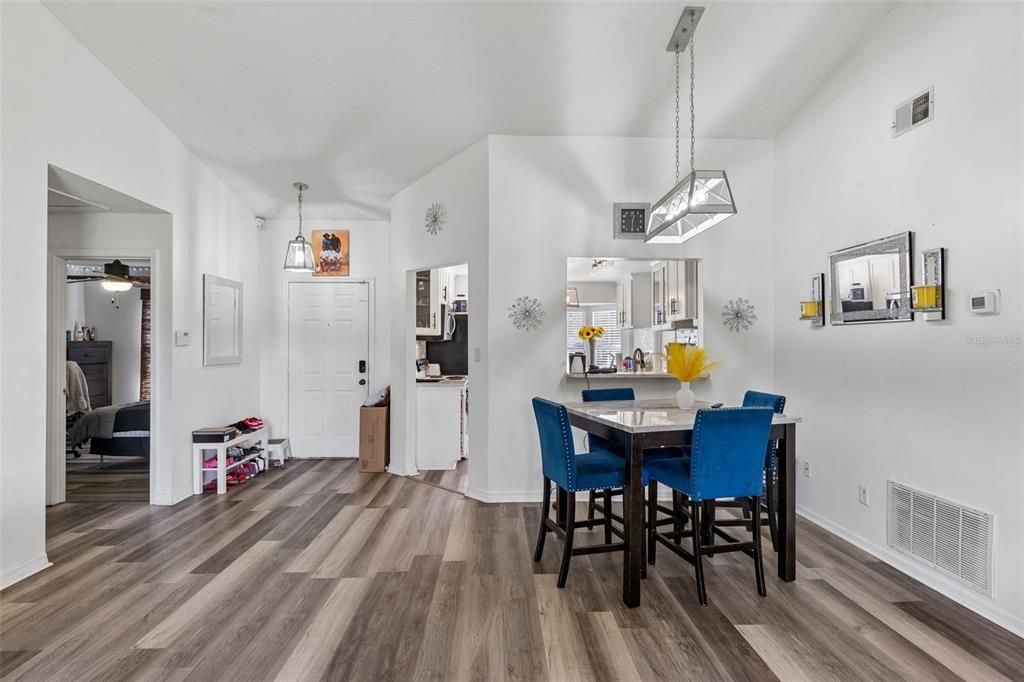 For Sale: $343,000 (3 beds, 2 baths, 1165 Square Feet)