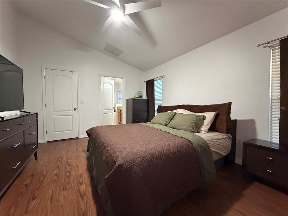 En Venta: $419,500 (4 camas, 2 baños, 1862 Pies cuadrados)