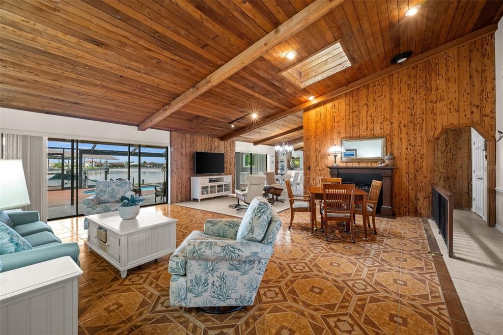 For Sale: $699,000 (3 beds, 2 baths, 1843 Square Feet)