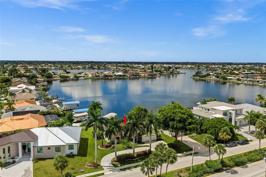 For Sale: $699,000 (3 beds, 2 baths, 1843 Square Feet)