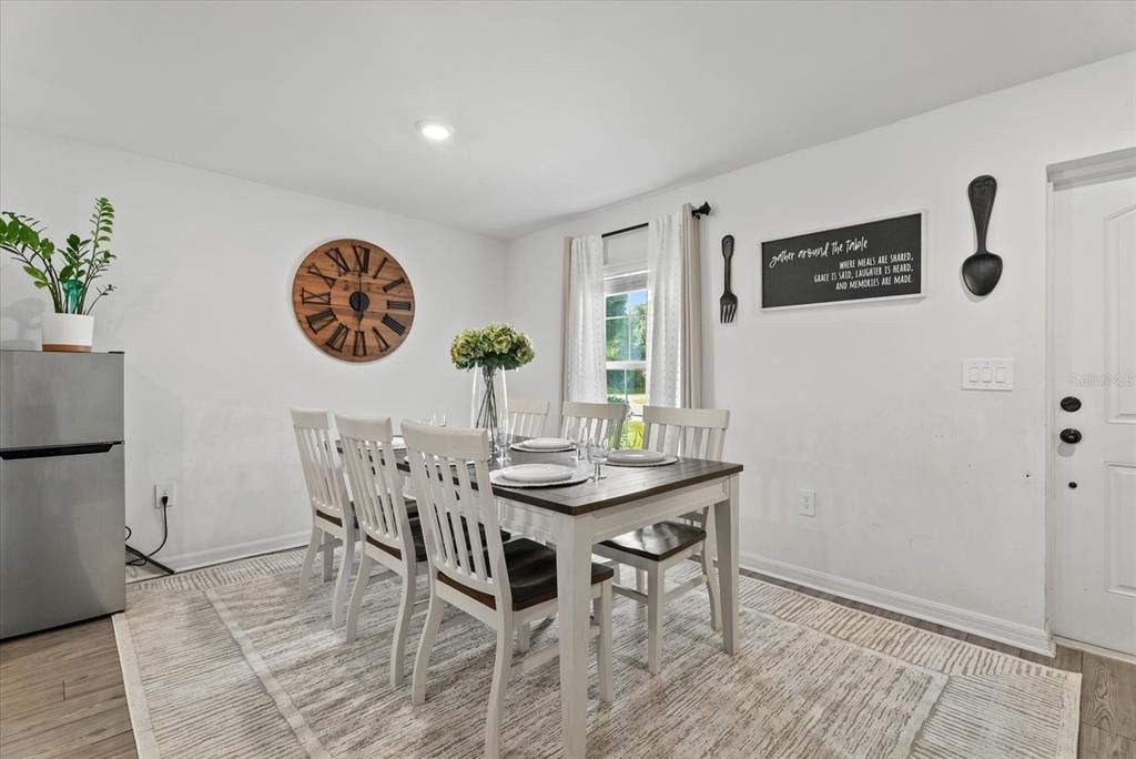 En Venta: $324,900 (3 camas, 2 baños, 1689 Pies cuadrados)