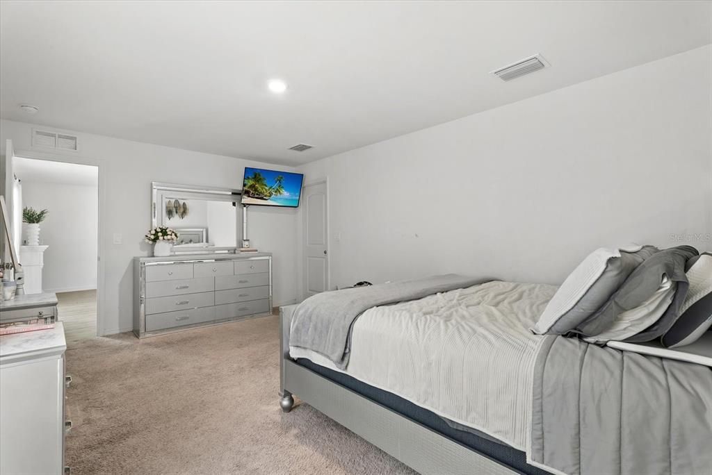 En Venta: $324,900 (3 camas, 2 baños, 1689 Pies cuadrados)