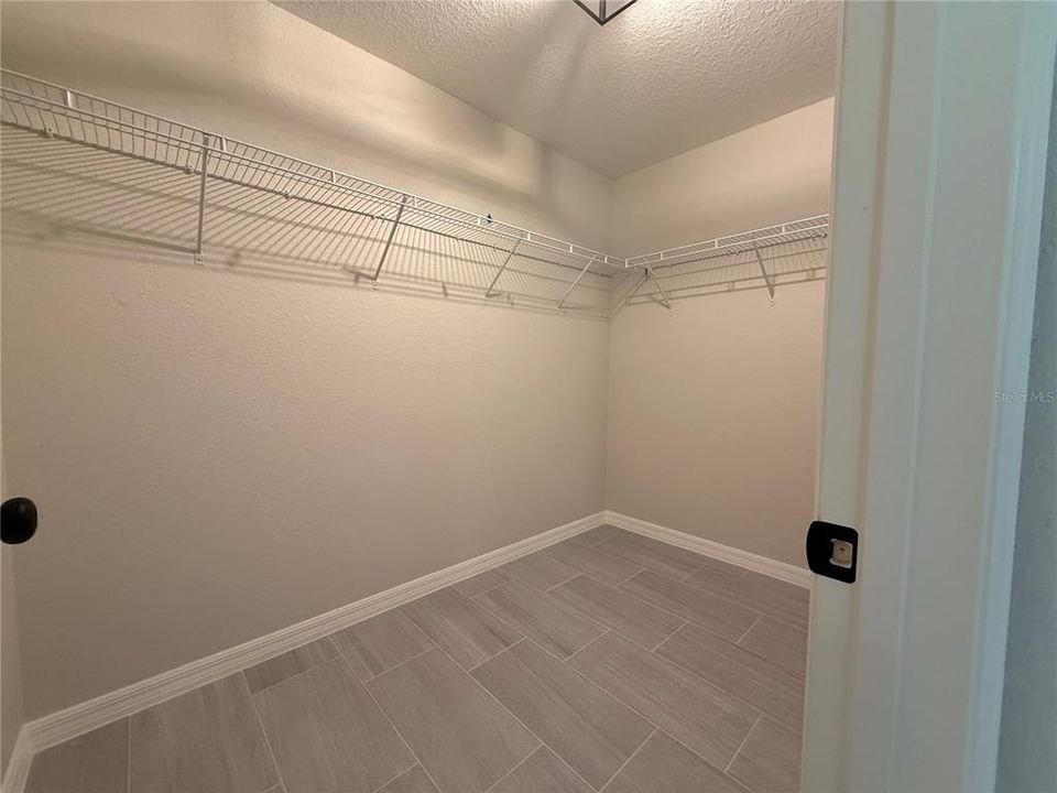 For Sale: $239,900 (3 beds, 2 baths, 1380 Square Feet)