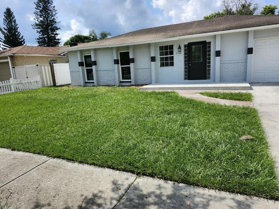 For Rent: $2,600 (4 beds, 2 baths, 1269 Square Feet)