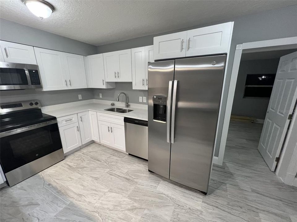 For Rent: $2,600 (4 beds, 2 baths, 1269 Square Feet)