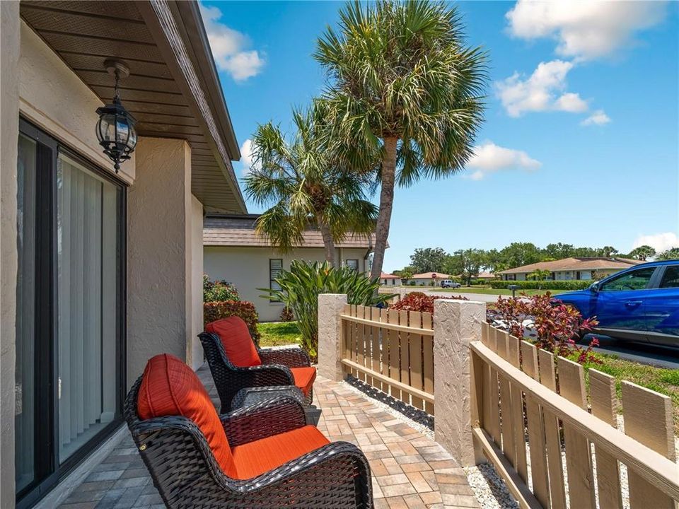 For Sale: $239,000 (2 beds, 2 baths, 1222 Square Feet)