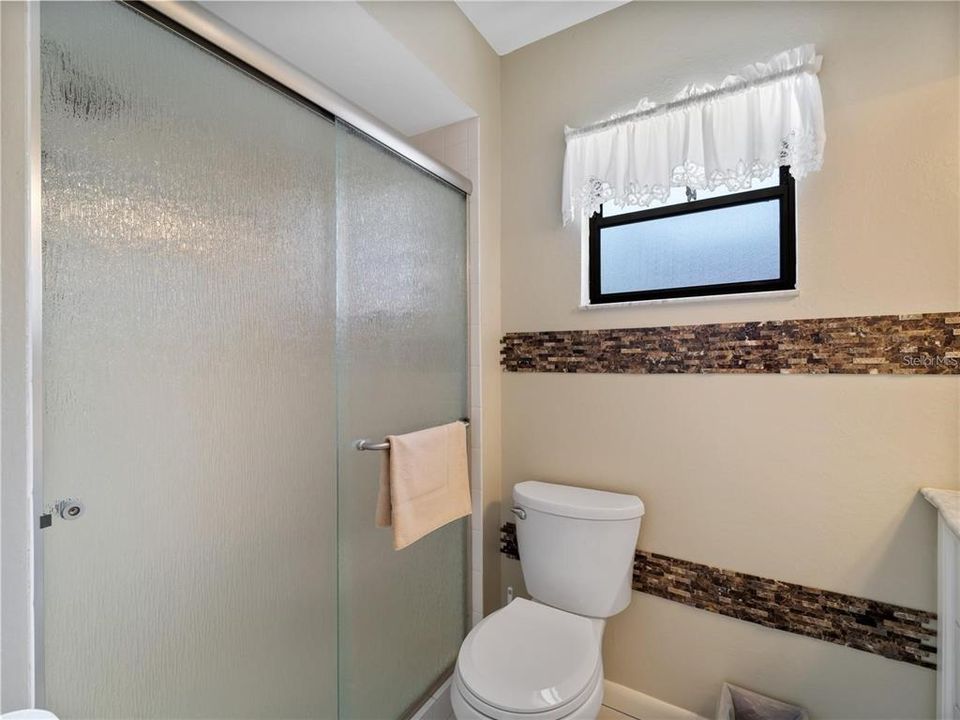 For Sale: $239,000 (2 beds, 2 baths, 1222 Square Feet)