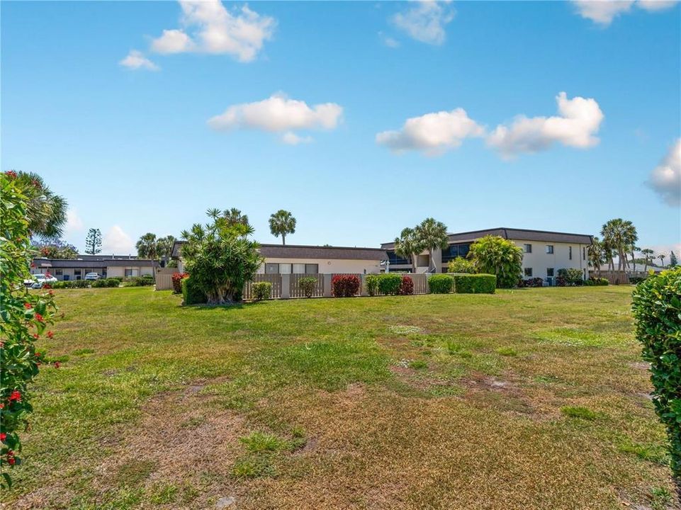 For Sale: $239,000 (2 beds, 2 baths, 1222 Square Feet)