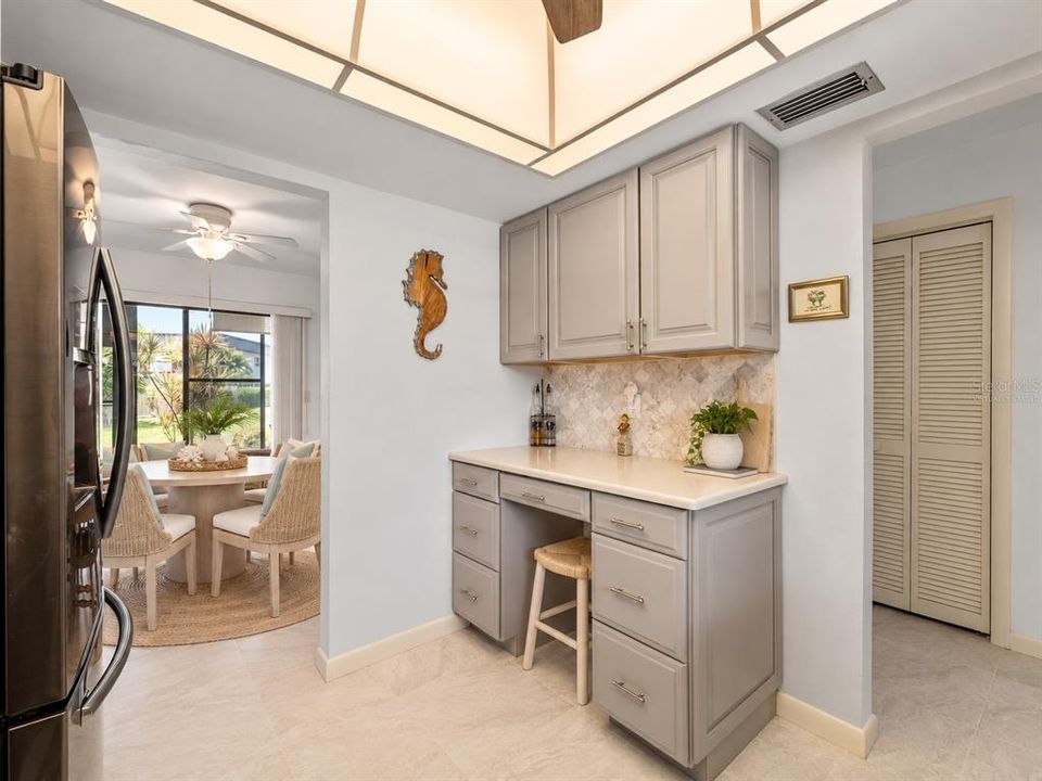 For Sale: $239,000 (2 beds, 2 baths, 1222 Square Feet)
