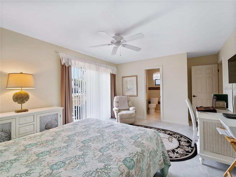 For Sale: $239,000 (2 beds, 2 baths, 1222 Square Feet)
