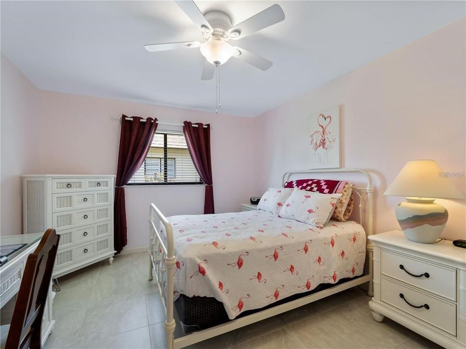 For Sale: $239,000 (2 beds, 2 baths, 1222 Square Feet)