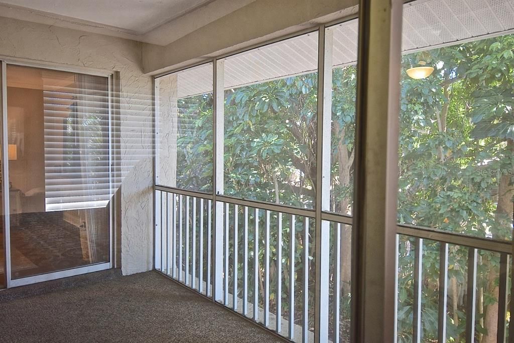 For Rent: $1,990 (2 beds, 2 baths, 885 Square Feet)