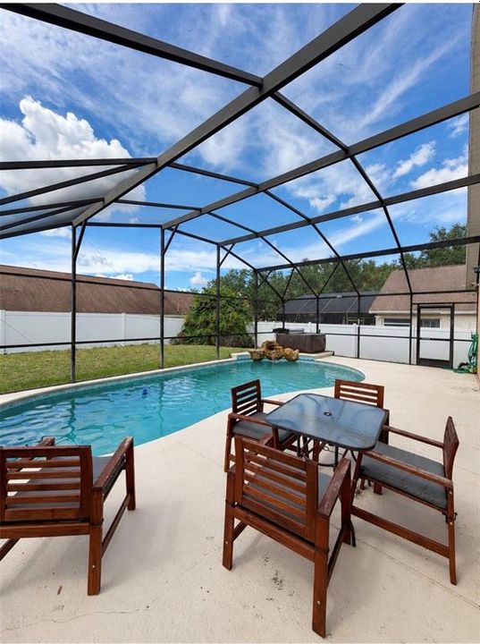 For Sale: $454,000 (4 beds, 3 baths, 1760 Square Feet)