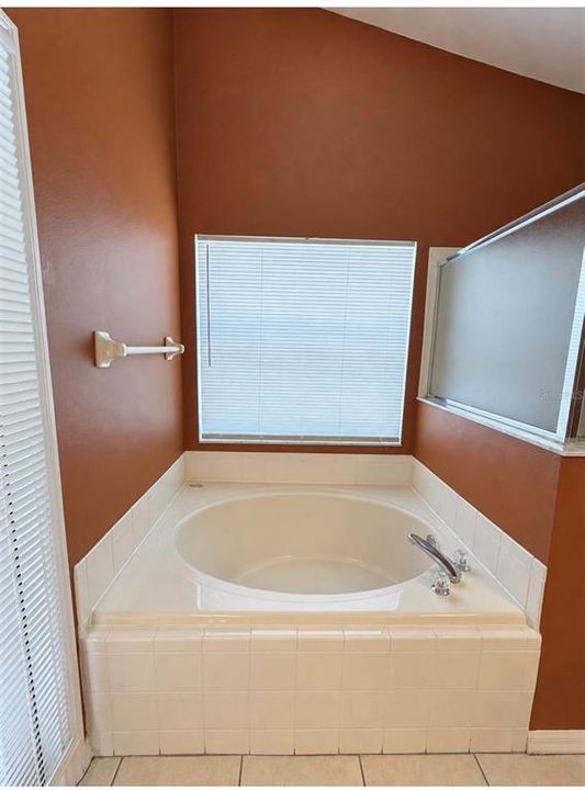For Sale: $454,000 (4 beds, 3 baths, 1760 Square Feet)