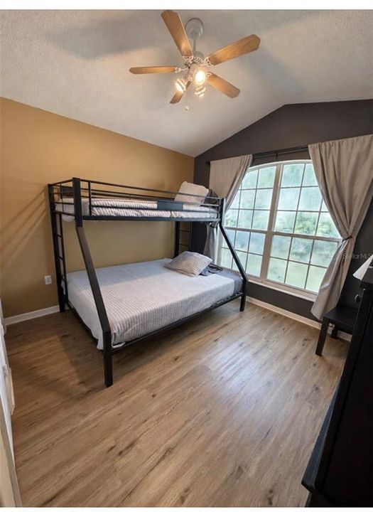 For Sale: $454,000 (4 beds, 3 baths, 1760 Square Feet)