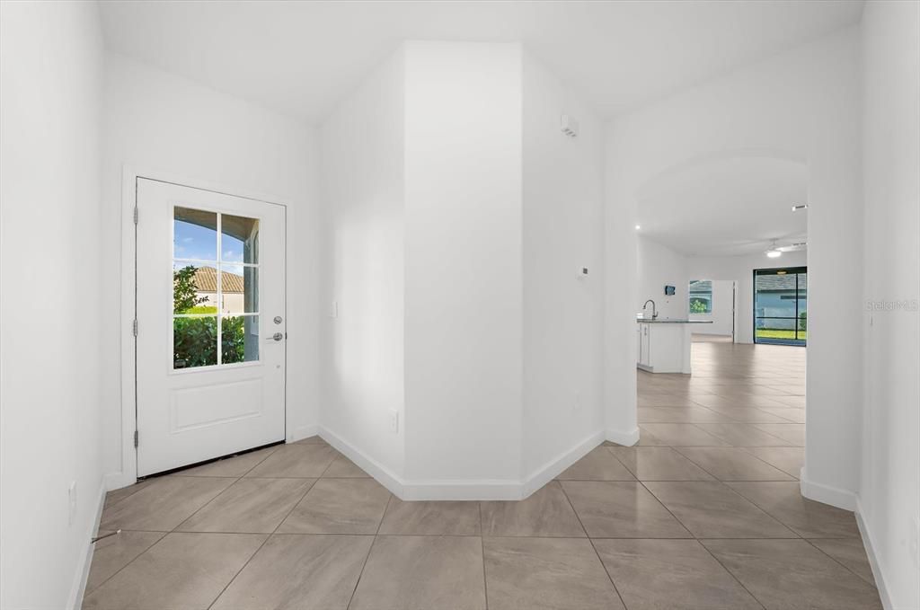 For Sale: $365,000 (2 beds, 2 baths, 1557 Square Feet)