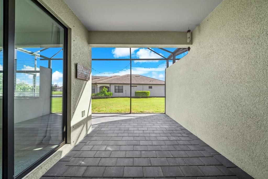 For Sale: $365,000 (2 beds, 2 baths, 1557 Square Feet)