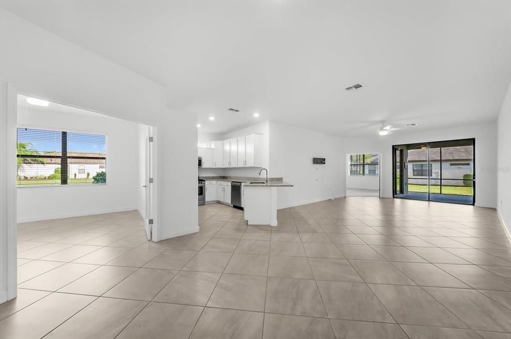 For Sale: $365,000 (2 beds, 2 baths, 1557 Square Feet)