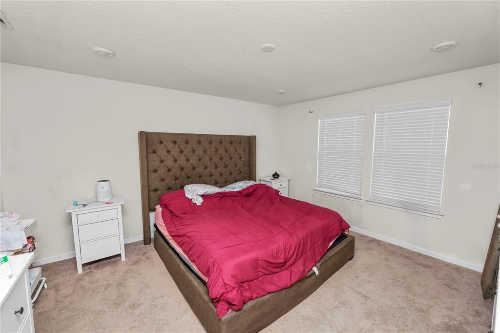 For Sale: $350,000 (3 beds, 2 baths, 1815 Square Feet)
