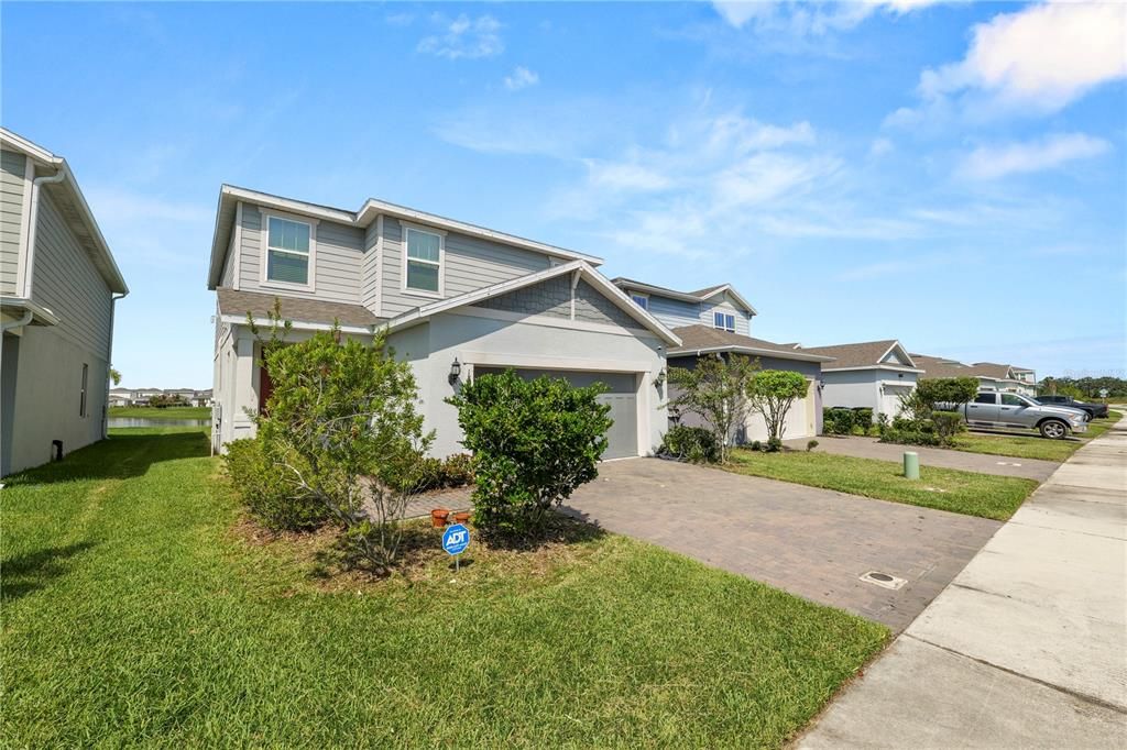 For Sale: $350,000 (3 beds, 2 baths, 1815 Square Feet)