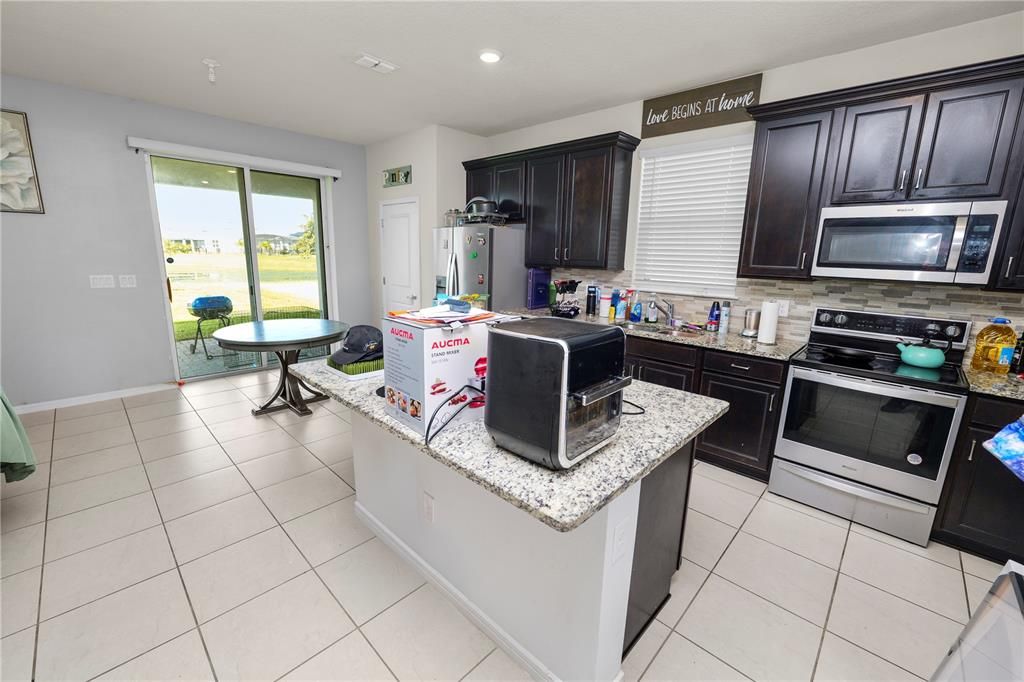 For Sale: $350,000 (3 beds, 2 baths, 1815 Square Feet)
