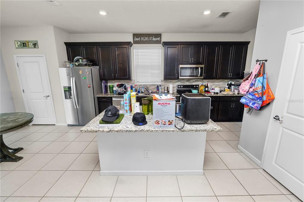 For Sale: $350,000 (3 beds, 2 baths, 1815 Square Feet)