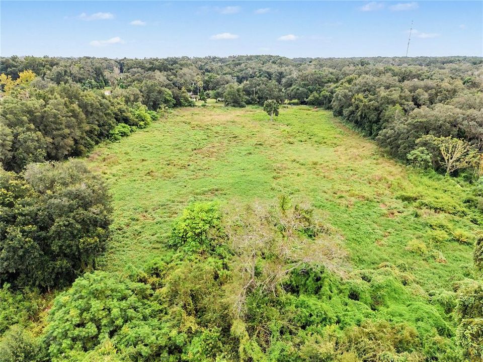 待售: $400,000 (4.95 acres)
