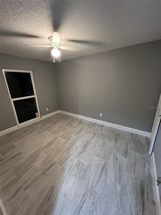 For Rent: $2,100 (3 beds, 1 baths, 1172 Square Feet)