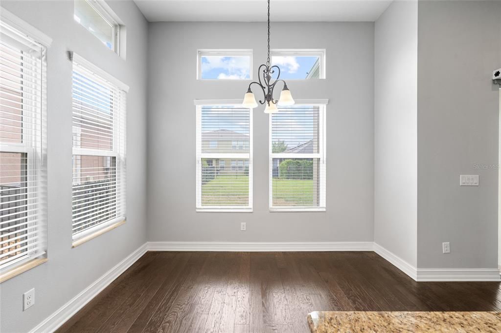For Sale: $689,000 (4 beds, 3 baths, 3484 Square Feet)
