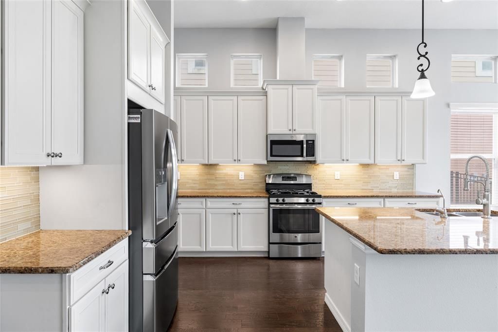For Sale: $689,000 (4 beds, 3 baths, 3484 Square Feet)
