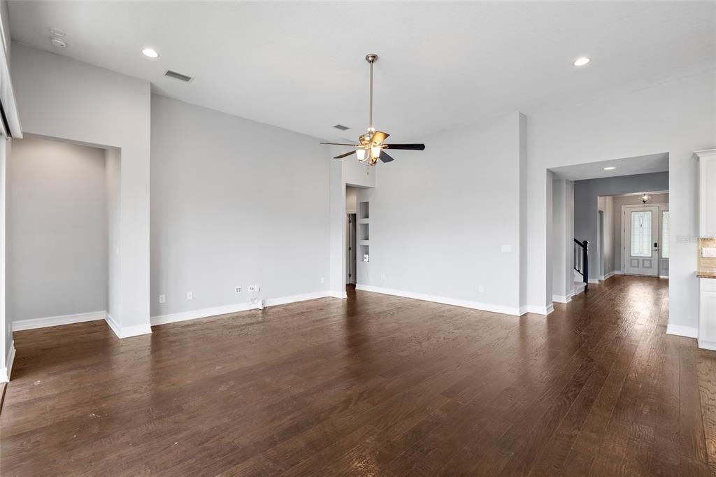 For Sale: $689,000 (4 beds, 3 baths, 3484 Square Feet)